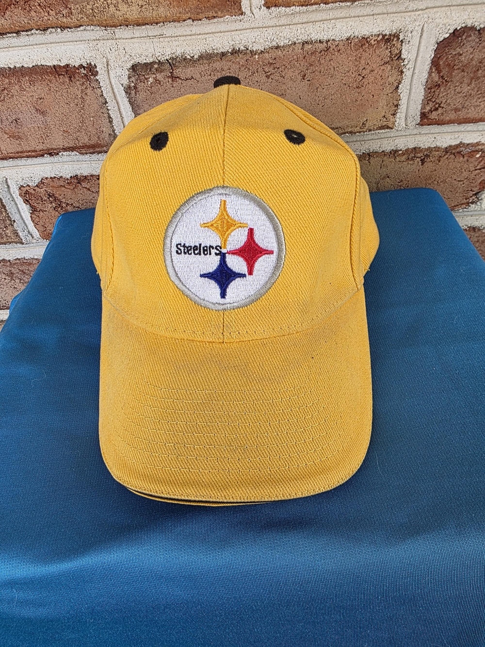 PITTSBURGH STEELERS Baseball Cap with Team Logo - Adjustable Hat